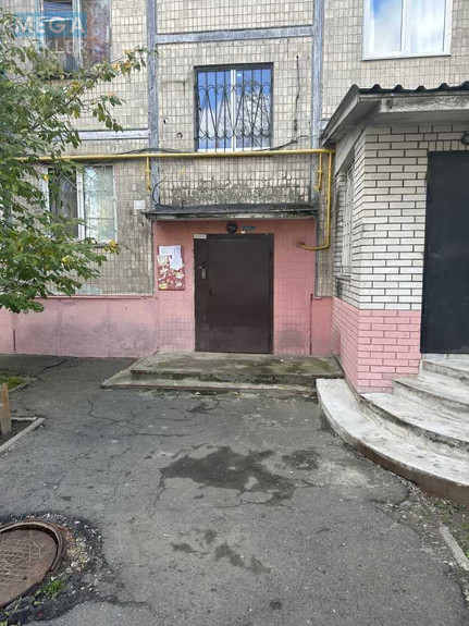 Продаж 3 кімнатної квартири (57/41/5), 1 пов. 5 пов. будинку, <a class="location-link" href="/kiev/" title="Недвижимость Київ">Київ</a>, <a class="location-link" href="/kiev/svyatoshinskij/" title="Недвижимость Святошинський район">Святошинський р-н</a>, Академіка Туполєва вул., 17 (изображение 15)