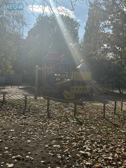 Продаж 3 кімнатної квартири (57/41/5), 1 пов. 5 пов. будинку, <a class="location-link" href="/kiev/" title="Недвижимость Київ">Київ</a>, <a class="location-link" href="/kiev/svyatoshinskij/" title="Недвижимость Святошинський район">Святошинський р-н</a>, Академіка Туполєва вул., 17 (изображение 16)