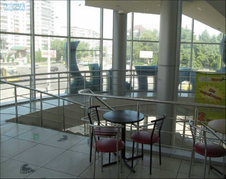 Продаж комерційної нерухомості, 2 410 кв.м, под магазин, <a class="location-link" href="/rovno/" title="Недвижимость Рівне">Рівне</a>, Киевская, 10 (изображение 6)