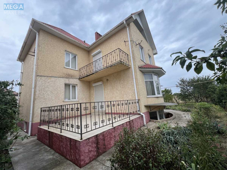 Продаж дома, 2&nbsp;поверху, 495&nbsp;кв.м, 9&nbsp;кімнат, ділянка 10&nbsp;соток, <a class="location-link" href="/odessa/" title="Недвижимость Одеса">Одеса</a>, <a class="location-link" href="/odessa/kievskij/" title="Недвижимость Київський район">Київський р-н</a>, пр.Небесной сотни (изображение 2)