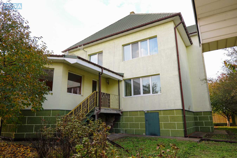 Продаж дома, 2 поверху, 354 кв.м, 6 кімнат, ділянка 9 соток, <a class="location-link" href="/lutsk/" title="Недвижимость Луцьк">Луцьк</a>, Тиха, 1 (изображение 2)