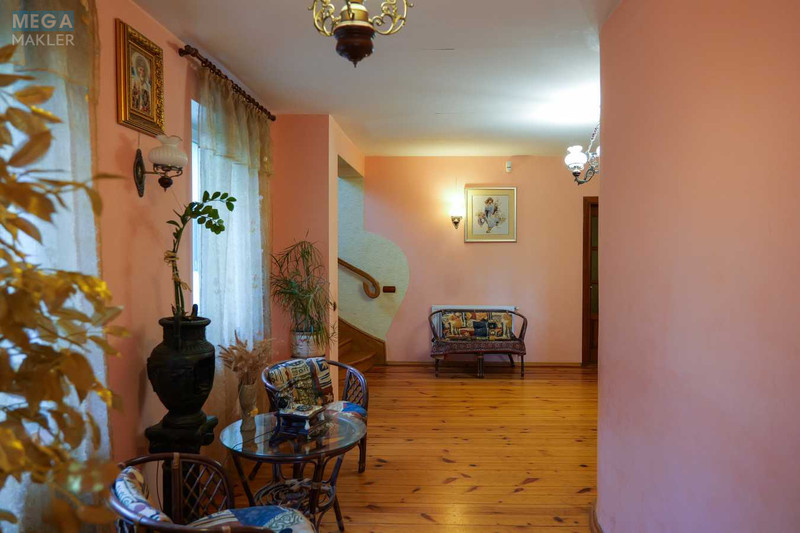 Продаж дома, 2 поверху, 354 кв.м, 6 кімнат, ділянка 9 соток, <a class="location-link" href="/lutsk/" title="Недвижимость Луцьк">Луцьк</a>, Тиха, 1 (изображение 4)