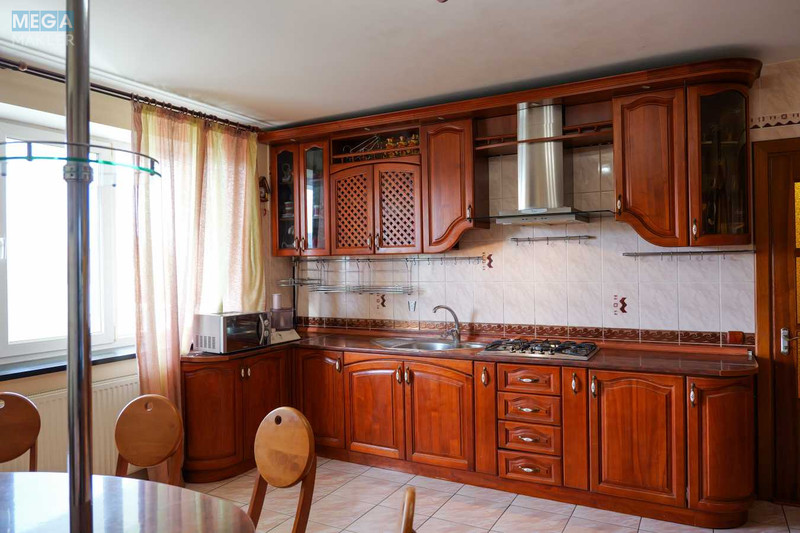 Продаж дома, 2 поверху, 354 кв.м, 6 кімнат, ділянка 9 соток, <a class="location-link" href="/lutsk/" title="Недвижимость Луцьк">Луцьк</a>, Тиха, 1 (изображение 5)