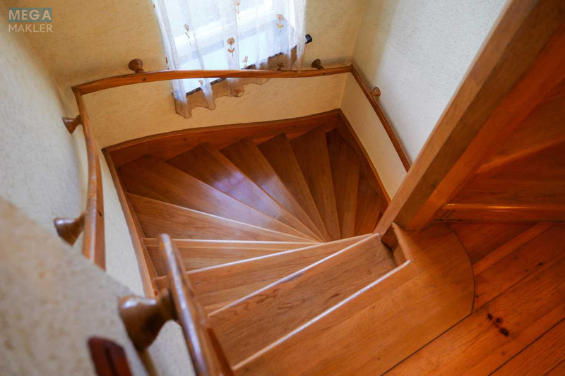 Продаж дома, 2 поверху, 354 кв.м, 6 кімнат, ділянка 9 соток, <a class="location-link" href="/lutsk/" title="Недвижимость Луцьк">Луцьк</a>, Тиха, 1 (изображение 10)