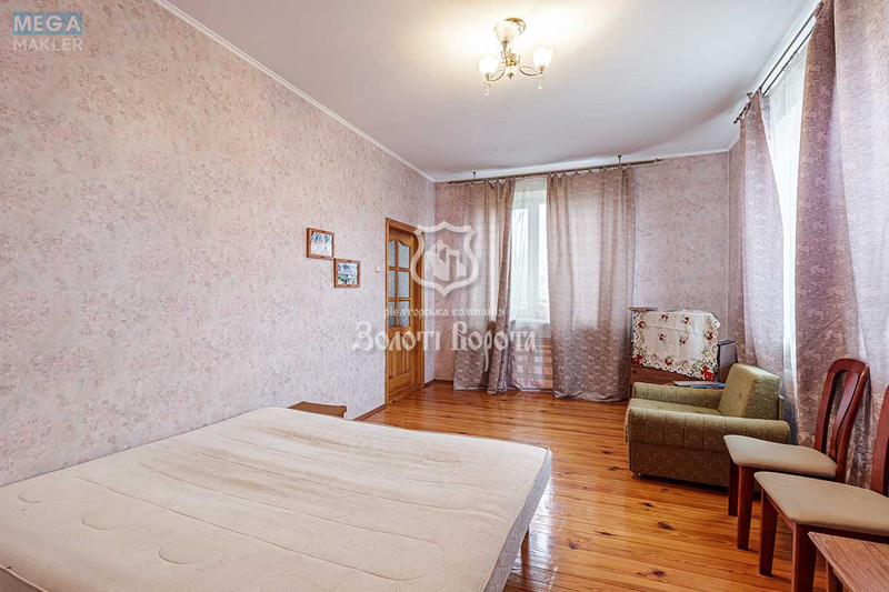 Продаж дома, 3&nbsp;поверху, 299&nbsp;кв.м, 5&nbsp;кімнат, ділянка 10,30&nbsp;соток, <a class="location-link" href="/kiev/" title="Недвижимость Київ">Київ</a>, <a class="location-link" href="/kiev/darnickij/" title="Недвижимость Дарницький район">Дарницький р-н</a>, Ташкентська вул., 64 (изображение 17)