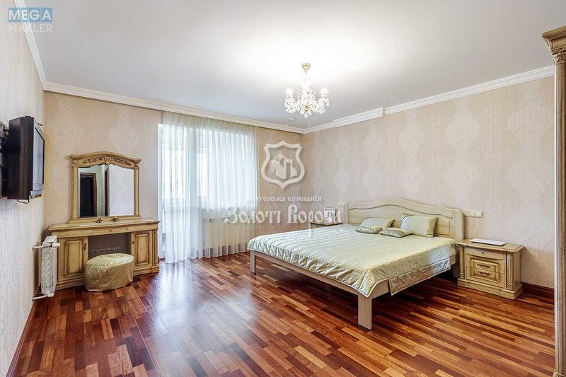 Продаж дома, 2&nbsp;поверху, 363,20&nbsp;кв.м, 6&nbsp;кімнат, ділянка 5,80&nbsp;соток, <a class="location-link" href="/podgorcy-selo/" title="Недвижимость Підгірці">Підгірці</a>, Садова вул., 117 (изображение 10)