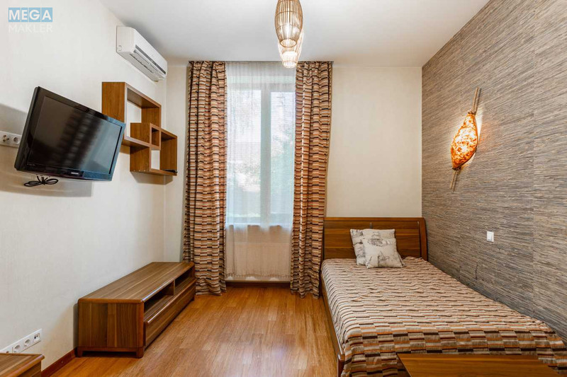 Продаж дома, 2 поверху, 365 кв.м, 5 кімнат, ділянка 30 соток, <a class="location-link" href="/starye-petrovcy/" title="Недвижимость Старі Петрівці">Старі Петрівці</a>, Лесі Українки, 33 (изображение 15)