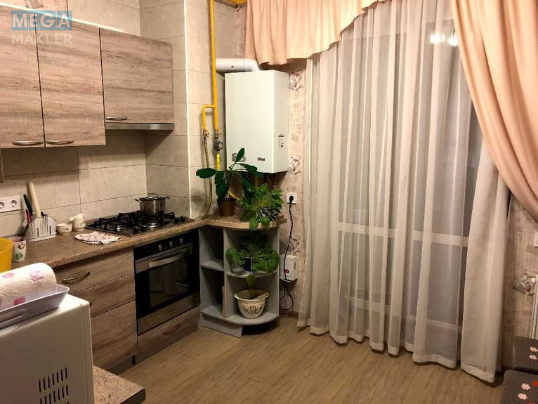 Продаж 3 кімнатної квартири (89/50/10), 4 пов. 5 пов. будинку, <a class="location-link" href="/gora/" title="Недвижимость Гора">Гора</a>, Центральна, 38А (изображение 6)