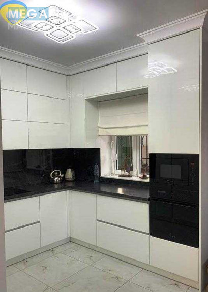 Продаж дома, 2 поверху, 120 кв.м, 3 кімнати, ділянка 2 сотки, <a class="location-link" href="/odessa/" title="Недвижимость Одеса">Одеса</a>, <a class="location-link" href="/odessa/malinovskij/" title="Недвижимость Малиновський район">Малиновський р-н</a>, Бадаева (изображение 4)
