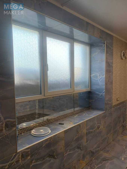 Оренда комерційної нерухомості, 35 кв.м, под офис, <a class="location-link" href="/lviv/" title="Недвижимость Львів">Львів</a>, <a class="location-link" href="/lviv/frankovskij/" title="Недвижимость Франківський район">Франківський р-н</a>, Перфецького, 11 (изображение 4)