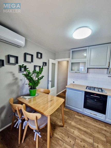 Продаж 3 кімнатної квартири (69/44/8), 4 пов. 16 пов. будинку, <a class="location-link" href="/kiev/" title="Недвижимость Київ">Київ</a>, <a class="location-link" href="/kiev/dneprovskij/" title="Недвижимость Дніпровський район">Дніпровський р-н</a>, Березняківська вул., 36 (изображение 7)