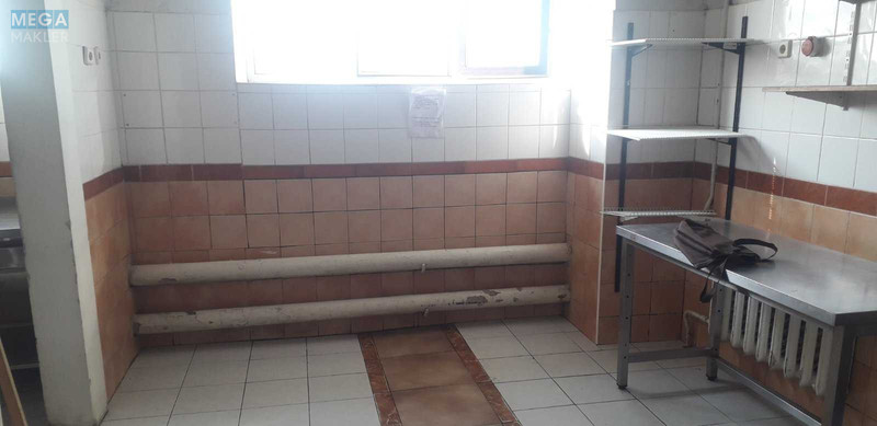 Оренда окремої будівлі/побудови, 27,40&nbsp;кв.м, под производство, <a class="location-link" href="/kiev/" title="Недвижимость Київ">Київ</a>, <a class="location-link" href="/kiev/solomenskij/" title="Недвижимость Солом'янський район">Солом'янський р-н</a>, Вокзальная пл., 3 (изображение 10)
