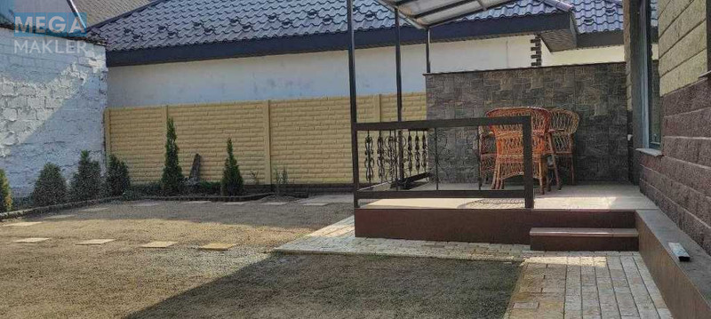 Продаж дома, 2 поверху, 163 кв.м, 4 кімнати, ділянка 3 сотки, <a class="location-link" href="/nikolaev/" title="Недвижимость Миколаїв">Миколаїв</a>, <a class="location-link" href="/nikolaev/centralnyj/" title="Недвижимость Центрульний район">Центрульний р-н</a>, Столярная (изображение 4)