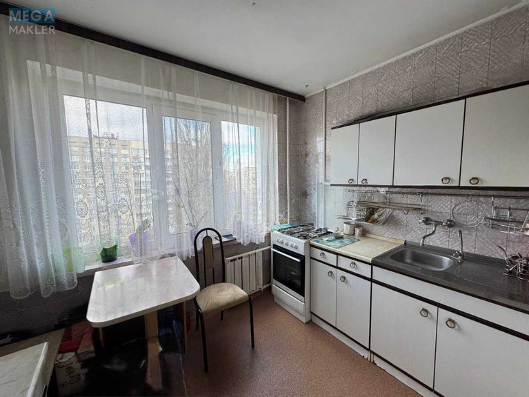 Продаж 3 кімнатної квартири (69/48/7), 8 пов. 9 пов. будинку, <a class="location-link" href="/kiev/" title="Недвижимость Київ">Київ</a>, <a class="location-link" href="/kiev/svyatoshinskij/" title="Недвижимость Святошинський район">Святошинський р-н</a>, Гната Юры ул., 4 (изображение 12)