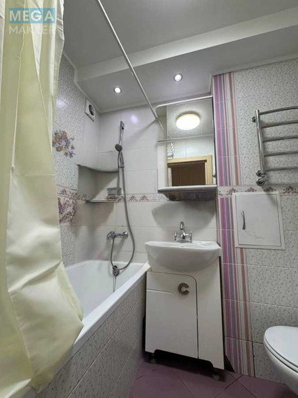 Продаж 3 кімнатної квартири (69/48/7), 8 пов. 9 пов. будинку, <a class="location-link" href="/kiev/" title="Недвижимость Київ">Київ</a>, <a class="location-link" href="/kiev/svyatoshinskij/" title="Недвижимость Святошинський район">Святошинський р-н</a>, Гната Юры ул., 4 (изображение 17)