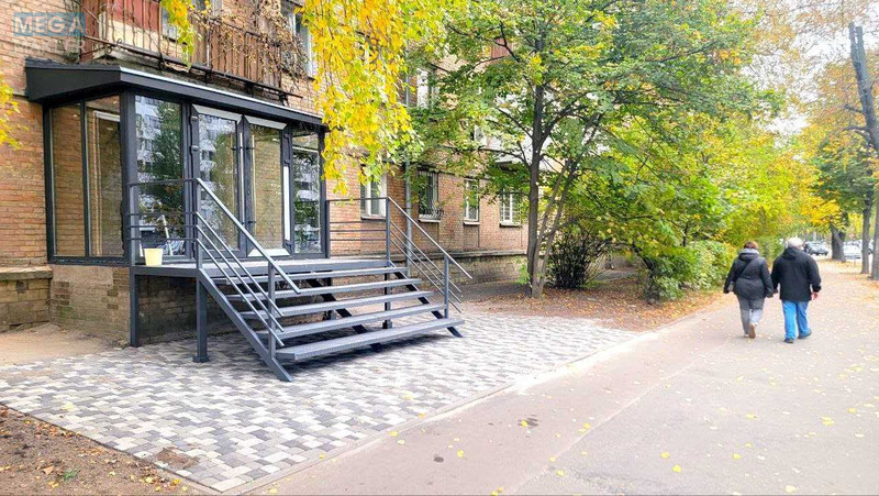 Продаж комерційної нерухомості, 50&nbsp;кв.м, под магазин, <a class="location-link" href="/kiev/" title="Недвижимость Київ">Київ</a>, <a class="location-link" href="/kiev/solomenskij/" title="Недвижимость Солом'янський район">Солом'янський р-н</a>, Вацлава Гавела бульв., 75 (изображение 2)