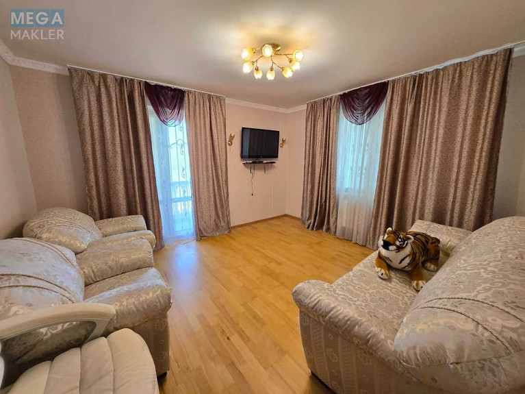 Продаж дома, 3 поверху, 210,90 кв.м, 5 кімнат, ділянка 25 соток, <a class="location-link" href="/velikaya-olshanka/" title="Недвижимость Велика Вільшанка">Велика Вільшанка</a>, Велика Вільшанка (изображение 15)
