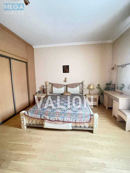 Продаж дома, 2 поверху, 235,80 кв.м, 6 кімнат, ділянка 11 соток, <a class="location-link" href="/velikaya-dymerka/" title="Недвижимость Велика Дімерка">Велика Димерка</a>, Парникова (изображение 4)
