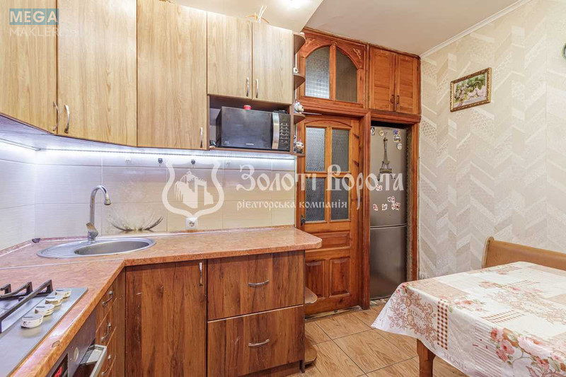 Продаж 3 кімнатної квартири (73,2/42/8,3), 1 пов. 10 пов. будинку, <a class="location-link" href="/kiev/" title="Недвижимость Київ">Київ</a>, <a class="location-link" href="/kiev/svyatoshinskij/" title="Недвижимость Святошинський район">Святошинський р-н</a>, Василя Стуса вул., 9 (изображение 9)
