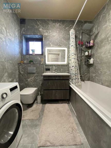 Продаж дома, 2 поверху, 100 кв.м, 3 кімнати, ділянка 6 соток, <a class="location-link" href="/borispol/" title="Недвижимость Бориспіль">Бориспіль</a>, Бузкова (изображение 2)