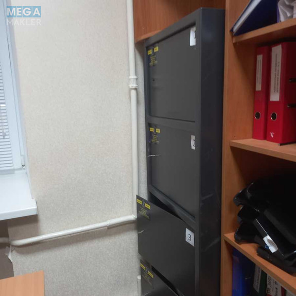 Продаж комерційної нерухомості, 60 кв.м, под офис, <a class="location-link" href="/kiev/" title="Недвижимость Київ">Київ</a>, <a class="location-link" href="/kiev/shevchenkovskij/" title="Недвижимость Шевченківський район">Шевченківський р-н</a>, Крещатик ул., 10б (изображение 4)