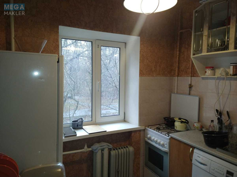 Оренда 1 кімнатної квартири, <a class="location-link" href="/kiev/" title="Недвижимость Київ">Київ</a>, <a class="location-link" href="/kiev/pecherskij/" title="Недвижимость Печерський район">Печерський р-н</a>, Леси Украинки бульв. (изображение 10)