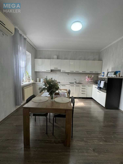 Продаж дома, 3 поверху, 228 кв.м, 5 кімнат, ділянка 1 сотка, <a class="location-link" href="/schastlivoe-selo-kv/" title="Недвижимость Щасливі">Щасливе</a>, Фестивальна, 33 (изображение 2)