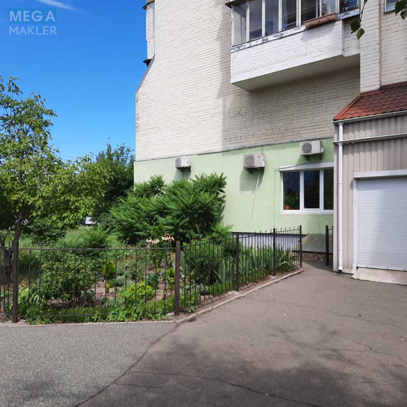 Оренда комерційної нерухомості, 202 кв.м, под магазин, <a class="location-link" href="/kiev/" title="Недвижимость Київ">Київ</a>, <a class="location-link" href="/kiev/darnickij/" title="Недвижимость Дарницький район">Дарницький р-н</a>, Миколи Бажана просп., 30 (изображение 3)