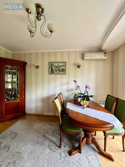 Продаж 3 кімнатної квартири (87,4/65/18,5), 4 пов. 6 пов. будинку, <a class="location-link" href="/kiev/" title="Недвижимость Київ">Київ</a>, <a class="location-link" href="/kiev/shevchenkovskij/" title="Недвижимость Шевченківський район">Шевченківський р-н</a>, Златоустовская ул., 1 (изображение 2)