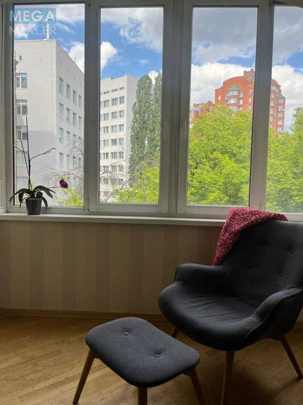 Продаж 3 кімнатної квартири (87,4/65/18,5), 4 пов. 6 пов. будинку, <a class="location-link" href="/kiev/" title="Недвижимость Київ">Київ</a>, <a class="location-link" href="/kiev/shevchenkovskij/" title="Недвижимость Шевченківський район">Шевченківський р-н</a>, Златоустовская ул., 1 (изображение 4)