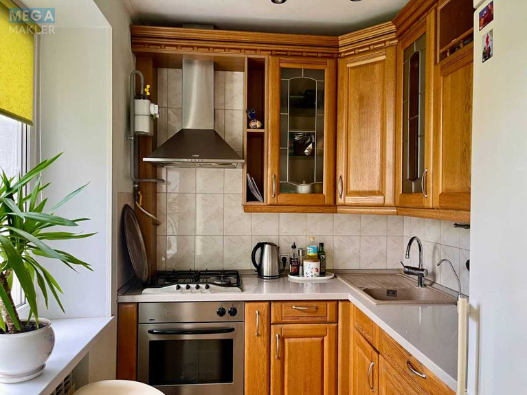 Продаж 3 кімнатної квартири (87,4/65/18,5), 4 пов. 6 пов. будинку, <a class="location-link" href="/kiev/" title="Недвижимость Київ">Київ</a>, <a class="location-link" href="/kiev/shevchenkovskij/" title="Недвижимость Шевченківський район">Шевченківський р-н</a>, Златоустовская ул., 1 (изображение 17)