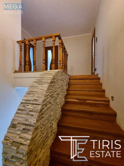 Продаж дома, 2 поверху, 247 кв.м, 5 кімнат, ділянка 15 соток, <a class="location-link" href="/chernovtsi/" title="Недвижимость Чернівці">Чернівці</a>, <a class="location-link" href="/chernovtsi/shevchenkovskij/" title="Недвижимость Шевченківський район">Шевченківський р-н</a>, Путилівська (изображение 16)