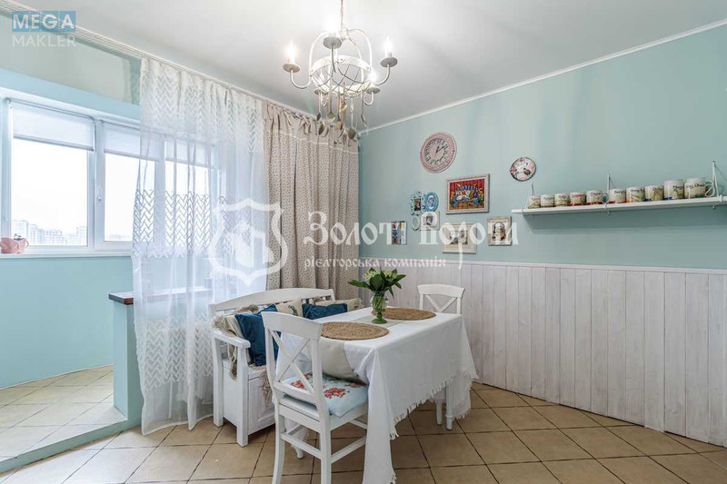 Продаж 2 кімнатної квартири (73/31/12), 16 пов. 22 пов. будинку, <a class="location-link" href="/kiev/" title="Недвижимость Київ">Київ</a>, <a class="location-link" href="/kiev/podolskij/" title="Недвижимость Подільський район">Подільський р-н</a>, Правди просп., 19а (изображение 9)