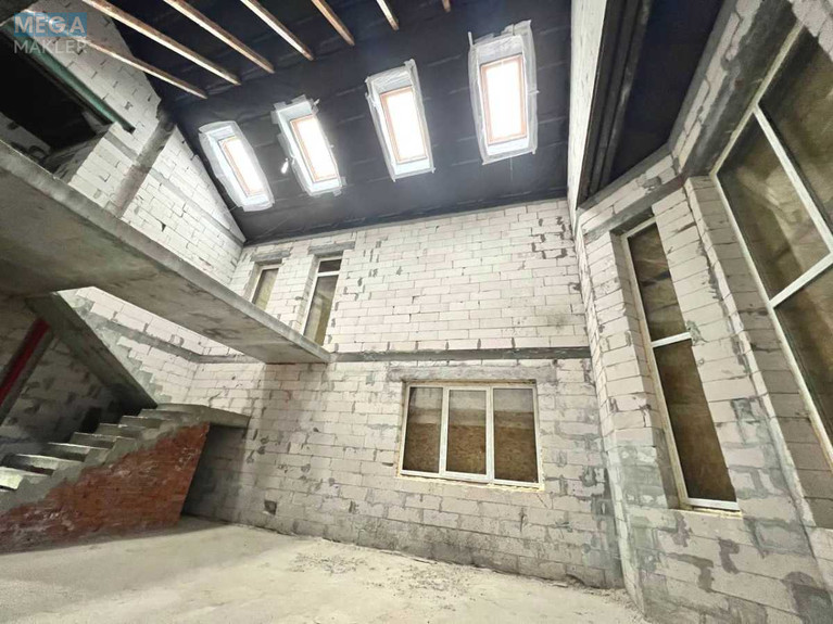 Продаж дома, 3 поверху, 300 кв.м, 5 кімнат, ділянка 6 соток, <a class="location-link" href="/kiev/" title="Недвижимость Київ">Київ</a>, <a class="location-link" href="/kiev/solomenskij/" title="Недвижимость Солом'янський район">Солом'янський р-н</a>, Словечанська вул., 3/1 (изображение 9)