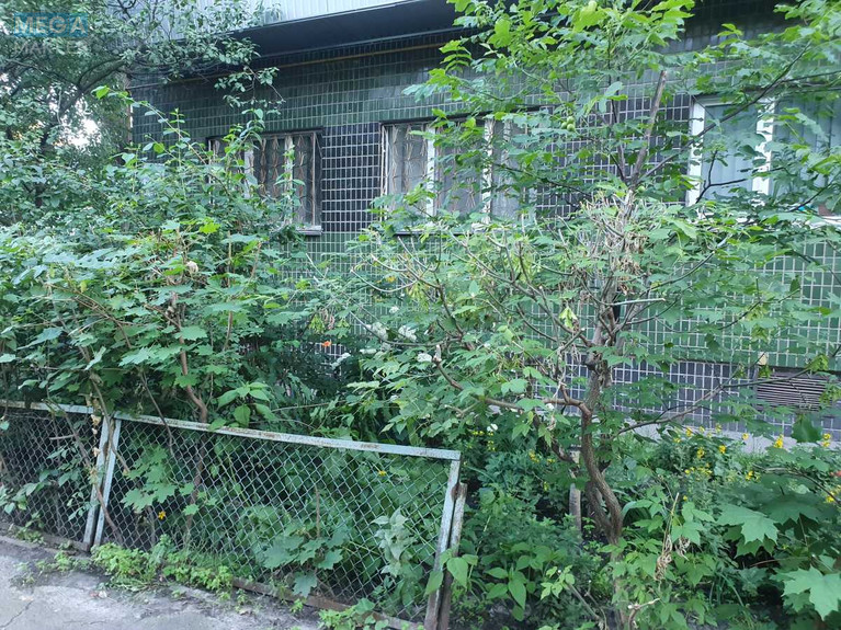Продаж комерційної нерухомості, 82 кв.м, под офис, <a class="location-link" href="/kiev/" title="Недвижимость Київ">Київ</a>, <a class="location-link" href="/kiev/solomenskij/" title="Недвижимость Солом'янський район">Солом'янський р-н</a>, Братьев Зеровых ул., 1-3 (изображение 4)