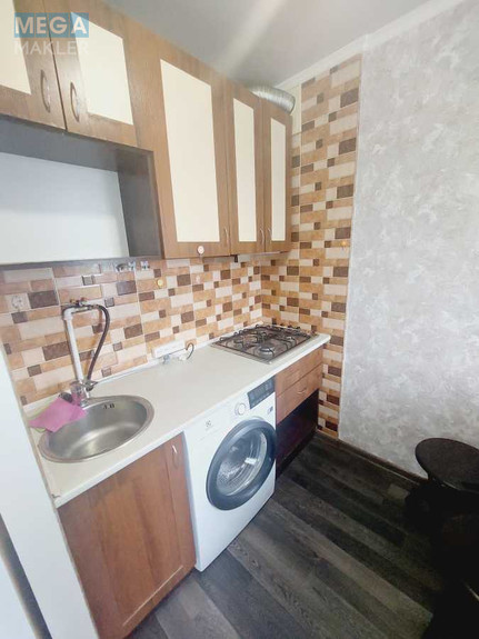 Оренда 1 кімнатної квартири, <a class="location-link" href="/kiev/" title="Недвижимость Київ">Київ</a>, <a class="location-link" href="/kiev/podolskij/" title="Недвижимость Подільський район">Подільський р-н</a>, Ивана Выговского ул., 9 (изображение 5)