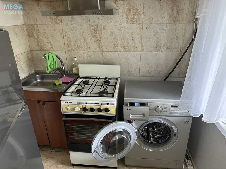 Оренда 1 кімнатної квартири, <a class="location-link" href="/kiev/" title="Недвижимость Київ">Київ</a>, <a class="location-link" href="/kiev/svyatoshinskij/" title="Недвижимость Святошинський район">Святошинський р-н</a>, Ромена Роллана бульв., 13а (изображение 6)