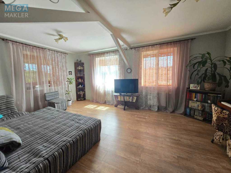 Продаж дома, 3&nbsp;поверху, 171&nbsp;кв.м, 5&nbsp;кімнат, ділянка 10&nbsp;соток, <a class="location-link" href="/velikaya-bugaevka/" title="Недвижимость Велика Бугаївка">Велика Бугаївка</a>, Бугаївка (изображение 9)