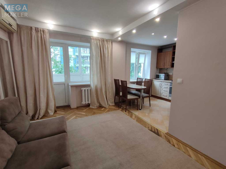 Продаж 2 кімнатної квартири (45/32/7), 4 пов. 6 пов. будинку, <a class="location-link" href="/kiev/" title="Недвижимость Київ">Київ</a>, <a class="location-link" href="/kiev/pecherskij/" title="Недвижимость Печерський район">Печерський р-н</a>, Джона Маккейна вул., 9 (изображение 6)