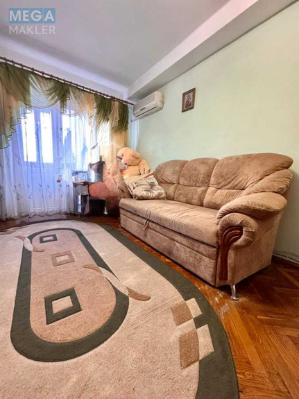 Продаж 2 кімнатної квартири (45/32/7), 6 пов. 9 пов. будинку, <a class="location-link" href="/kiev/" title="Недвижимость Київ">Київ</a>, <a class="location-link" href="/kiev/podolskij/" title="Недвижимость Подільський район">Подільський р-н</a>, Кирилловская ул., 131 (изображение 5)
