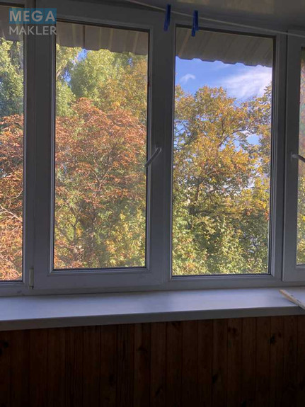 Продаж 3 кімнатної квартири (50/36/5), 5 пов. 5 пов. будинку, <a class="location-link" href="/kiev/" title="Недвижимость Київ">Київ</a>, <a class="location-link" href="/kiev/podolskij/" title="Недвижимость Подільський район">Подільський р-н</a>, Кирилівська вул., 110 (изображение 2)