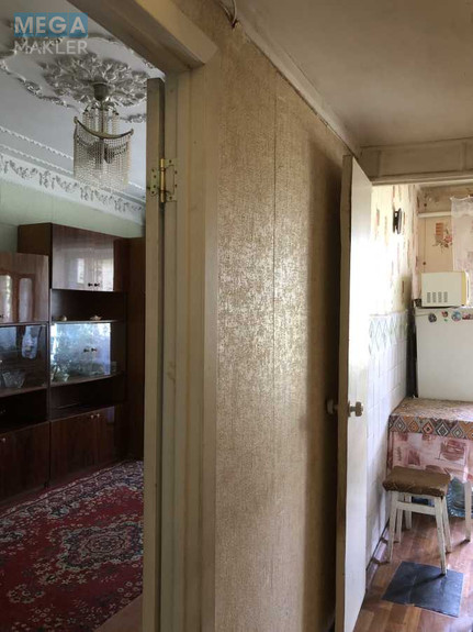 Продаж 3 кімнатної квартири (50/36/5), 5 пов. 5 пов. будинку, <a class="location-link" href="/kiev/" title="Недвижимость Київ">Київ</a>, <a class="location-link" href="/kiev/podolskij/" title="Недвижимость Подільський район">Подільський р-н</a>, Кирилівська вул., 110 (изображение 4)