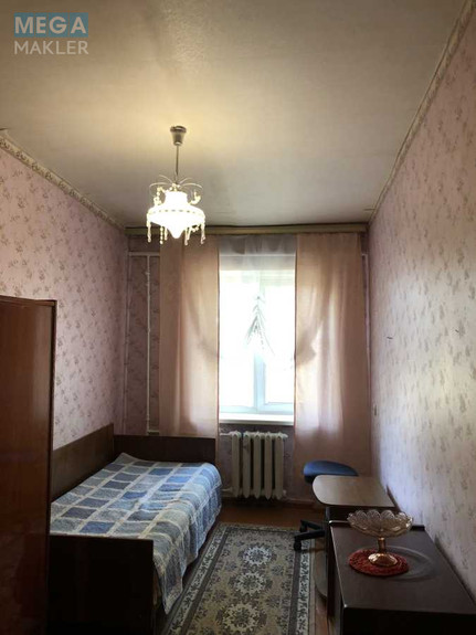 Продаж 3 кімнатної квартири (50/36/5), 5 пов. 5 пов. будинку, <a class="location-link" href="/kiev/" title="Недвижимость Київ">Київ</a>, <a class="location-link" href="/kiev/podolskij/" title="Недвижимость Подільський район">Подільський р-н</a>, Кирилівська вул., 110 (изображение 6)