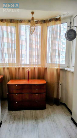 Оренда 3 кімнатної квартири, <a class="location-link" href="/kiev/" title="Недвижимость Київ">Київ</a>, <a class="location-link" href="/kiev/darnickij/" title="Недвижимость Дарницький район">Дарницький р-н</a>, Михайла Драгоманова вул., 6/1 (изображение 10)