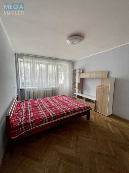 Оренда 2 кімнатної квартири, <a class="location-link" href="/kiev/" title="Недвижимость Київ">Київ</a>, <a class="location-link" href="/kiev/shevchenkovskij/" title="Недвижимость Шевченківський район">Шевченківський р-н</a>, Черновола Вячеслава ул., 33/30 (изображение 3)