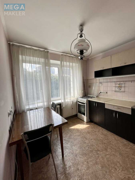 Оренда 2 кімнатної квартири, <a class="location-link" href="/kiev/" title="Недвижимость Київ">Київ</a>, <a class="location-link" href="/kiev/shevchenkovskij/" title="Недвижимость Шевченківський район">Шевченківський р-н</a>, Черновола Вячеслава ул., 33/30 (изображение 6)