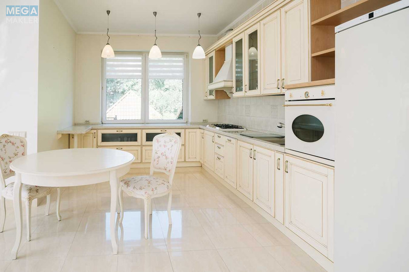 Продаж дома, 2 поверху, 403 кв.м, 5 кімнат, ділянка 25 соток, <a class="location-link" href="/lutsk/" title="Недвижимость Луцьк">Луцьк</a>, Загородня, 13 (изображение 10)