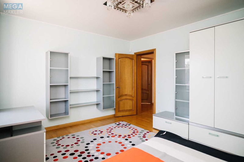 Продаж дома, 2 поверху, 403 кв.м, 5 кімнат, ділянка 25 соток, <a class="location-link" href="/lutsk/" title="Недвижимость Луцьк">Луцьк</a>, Загородня, 13 (изображение 14)