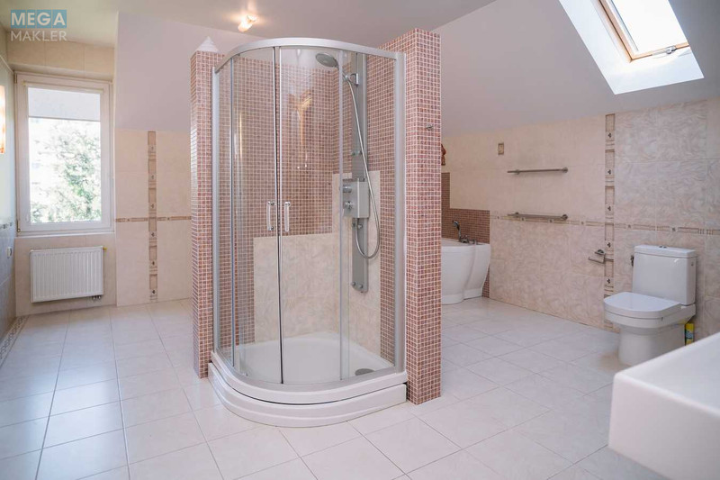 Продаж дома, 2 поверху, 403 кв.м, 5 кімнат, ділянка 25 соток, <a class="location-link" href="/lutsk/" title="Недвижимость Луцьк">Луцьк</a>, Загородня, 13 (изображение 18)