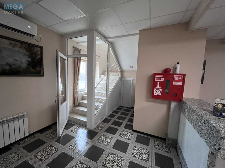 Продаж окремої будівлі/побудови, 1 460 кв.м, <a class="location-link" href="/pogreby-selo-kv-brovarskij-rajon/" title="Недвижимость Погреби">Погреби</a>, Погребський шлях (изображение 9)